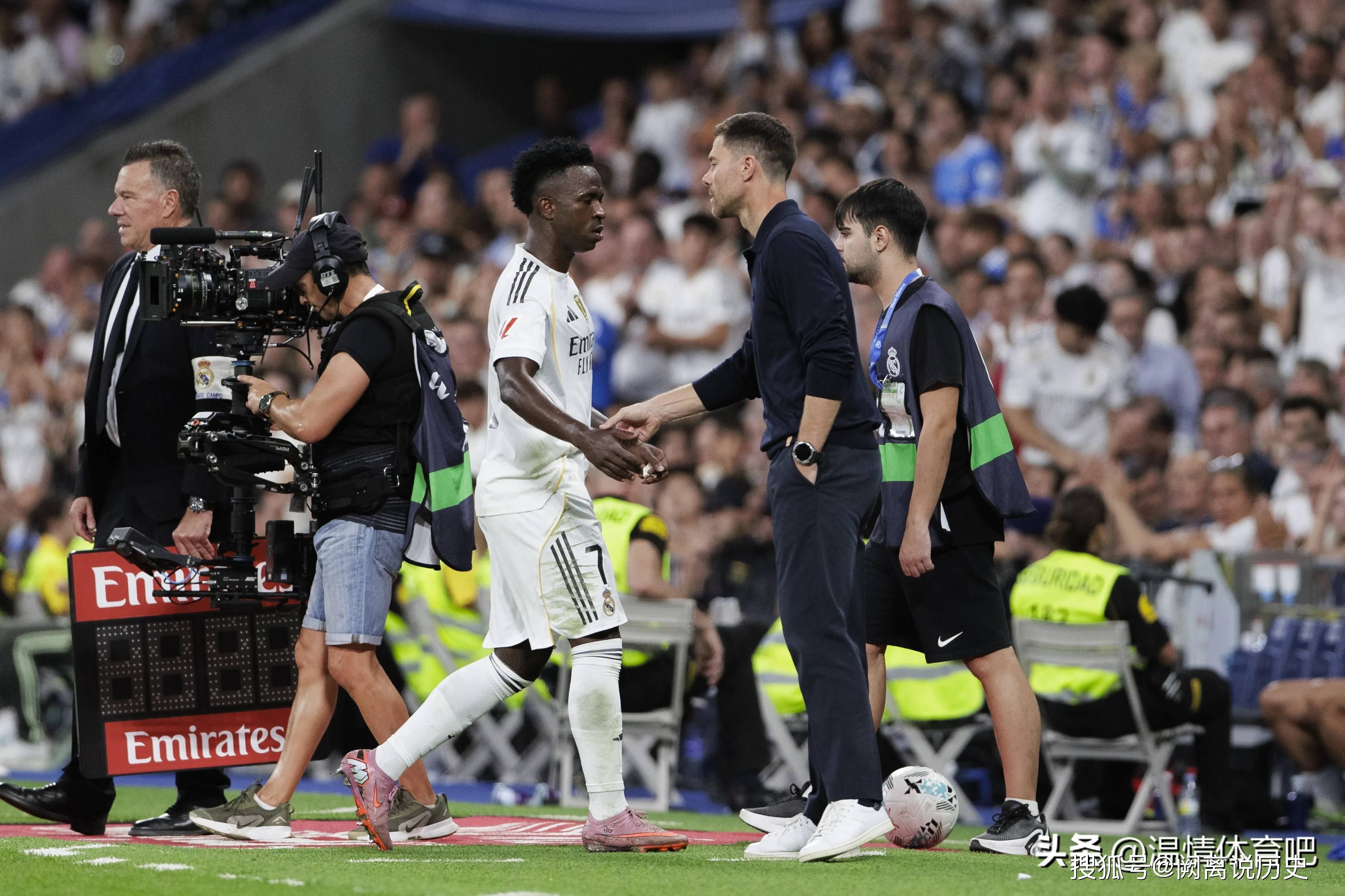 4-1!西甲6连胜!皇马缔造3大纪录,除了双子星,3位新援功不可没 4-1!西甲6连胜!皇马缔造3大纪录,除了双子星,3位新援功不可没