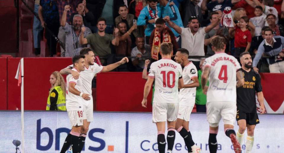 巴萨强势横扫塞维利亚,欧冠5冠王继续霸占西甲榜首 巴萨强势横扫塞维利亚,欧冠5冠王继续霸占西甲榜首